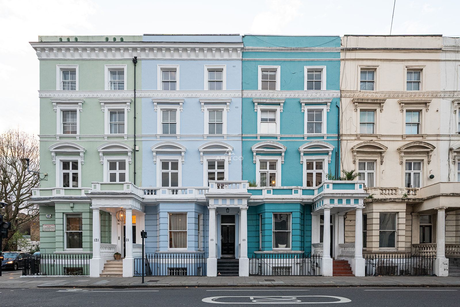 倫敦三代同堂之家：一臺(tái)家用電梯讓親情無(wú)礙流動(dòng)